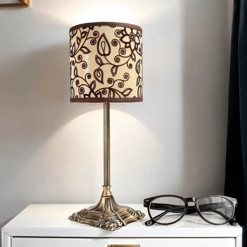 Direktkauf Florale Tischleuchte Nachttischlampe Weiß