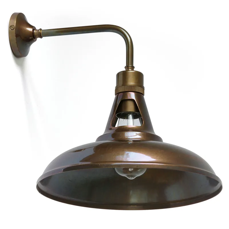 Saisonangebot Messing-Wandleuchte mit offenem Dom