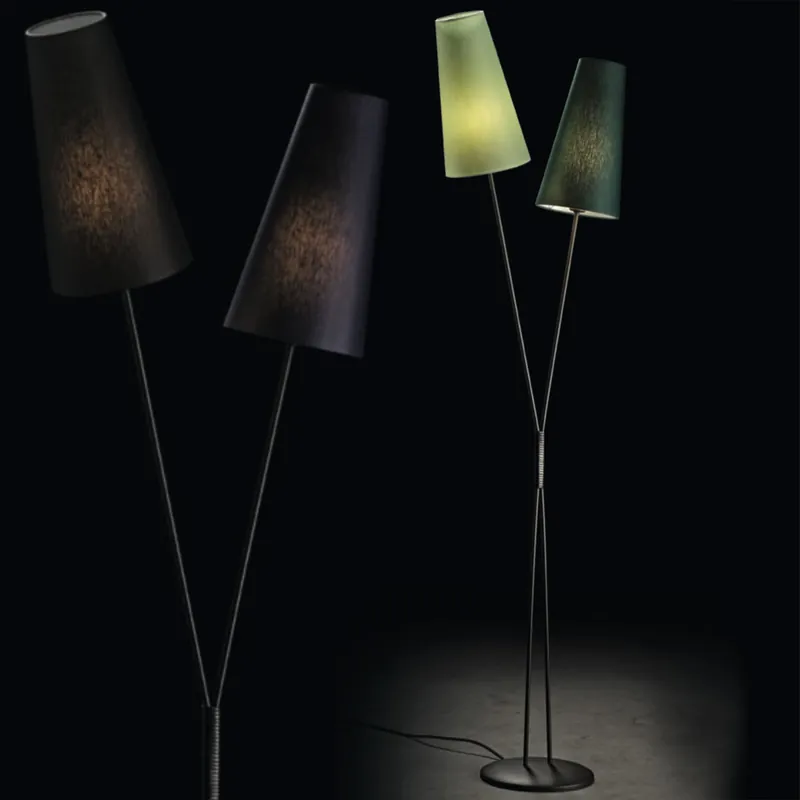 Kracherpreis Zweiflammige Stehlampe im 50er Jahre-Look mit Stoffschirmen FIFTIES, viele Farben